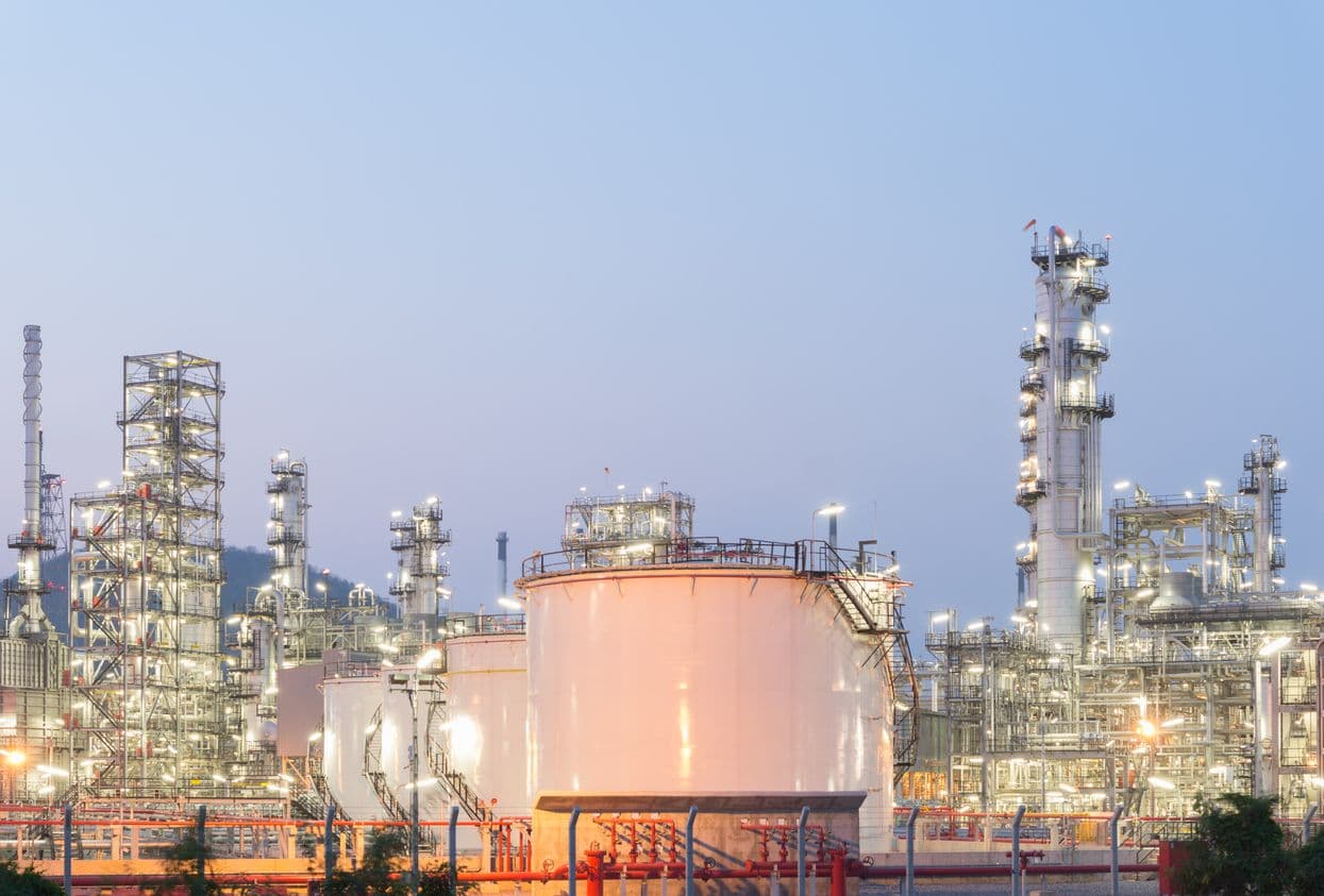 Ceasefire Crash: Oil Tumbles 15% as US-Iran Deal Unwinds Global Price Instability